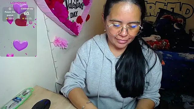 Miss  kendra  online show from 03-28-26, 01:06