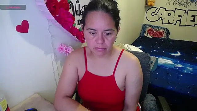 Snapshot of Miss__kendra_ chatting on 04-25-26, 11:35 Miss kendra online show from 04-25-26, 11:35