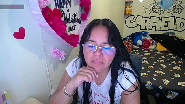 Snapshot of Miss__kendra_ chatting on 05-22-26, 11:30 Miss kendra online show from 05-22-26, 11:30
