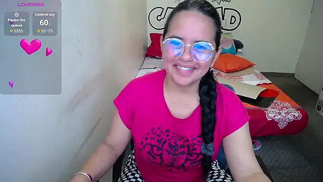 Snapshot of Miss__kendra_ chatting on 02-04-26, 01:39 Miss kendra online show from 02-04-26, 01:39