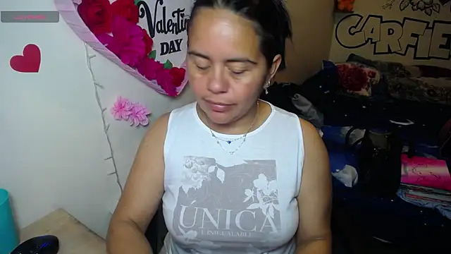 Snapshot of Miss__kendra_ chatting on 04-27-26, 11:36 Miss kendra online show from 04-27-26, 11:36