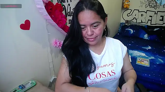 Snapshot of Miss__kendra_ chatting on 04-23-26, 12:29 Miss kendra online show from 04-23-26, 12:29