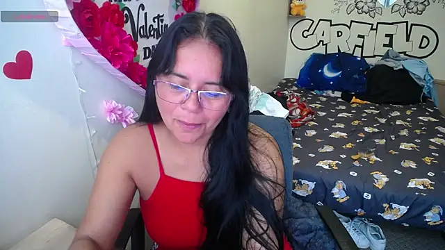 Snapshot of Miss__kendra_ chatting on 05-28-26, 01:06 Miss kendra online show from 05-28-26, 01:06
