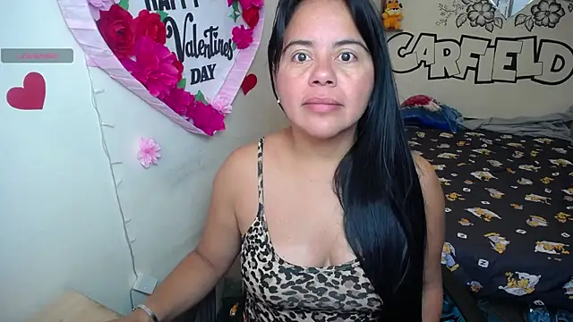 Snapshot of Miss__kendra_ chatting on 06-23-26, 12:47 Miss kendra online show from 06-23-26, 12:47