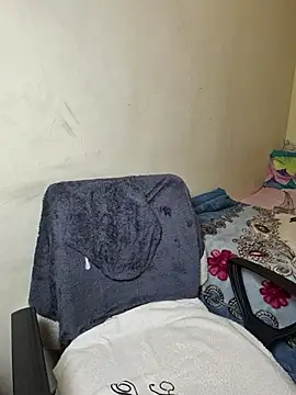 Miss  kendra  online show from 11-24-25, 12:10