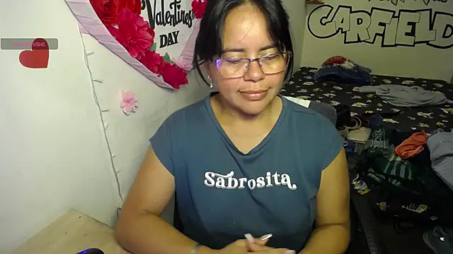 Snapshot of Miss__kendra_ chatting on 06-22-26, 12:49 Miss kendra online show from 06-22-26, 12:49