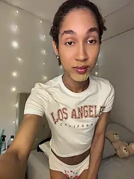 Chloe Celeste online show from 08-04-26, 01:54