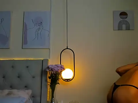 Chloe Celeste online show from 11-11-25, 03:23