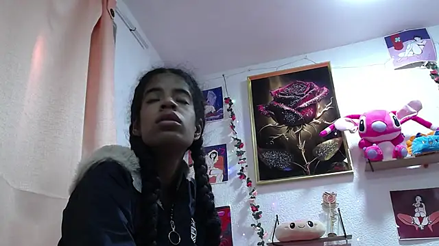 Snapshot of thianahorny chatting on 04-28-26, 01:37 thianahorny online show from 04-28-26, 01:37