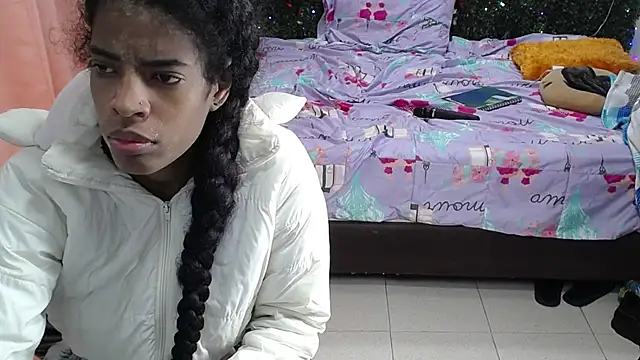 Snapshot of thianahorny chatting on 05-04-26, 01:36 thianahorny online show from 05-04-26, 01:36