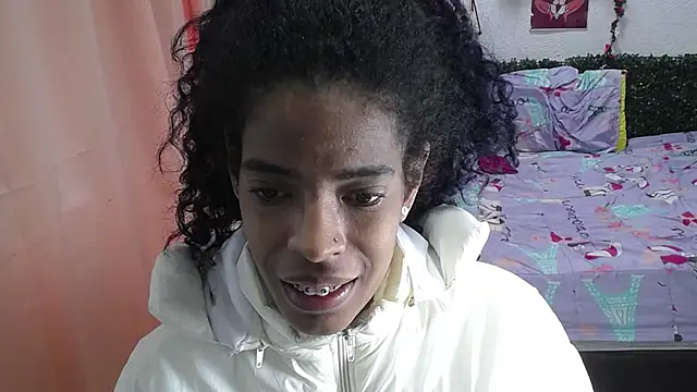 Snapshot of thianahorny chatting on 05-11-26, 01:23 thianahorny online show from 05-11-26, 01:23