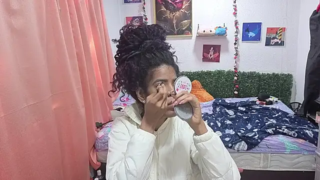 thianahorny online show from 07-11-26, 02:06