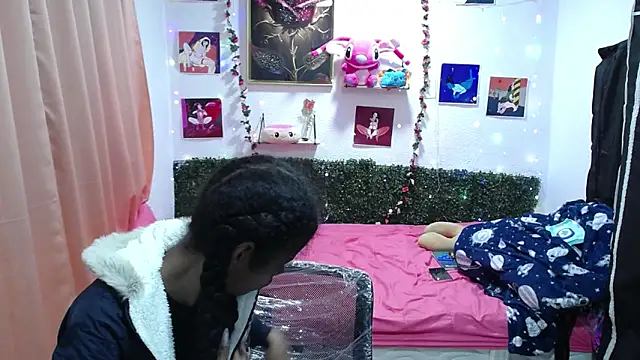 Snapshot of thianahorny chatting on 04-27-26, 12:36 thianahorny online show from 04-27-26, 12:36