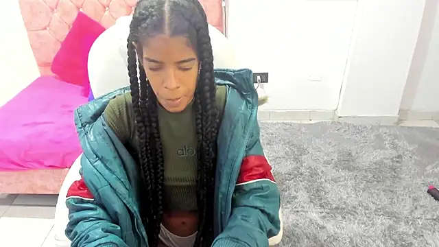 thianahorny online show from 11-24-25, 09:42