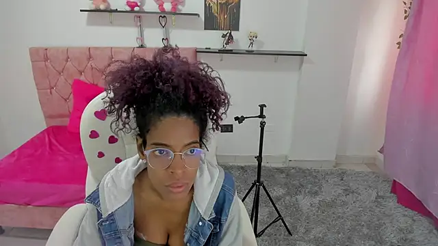 thianahorny online show from 02-12-26, 01:44