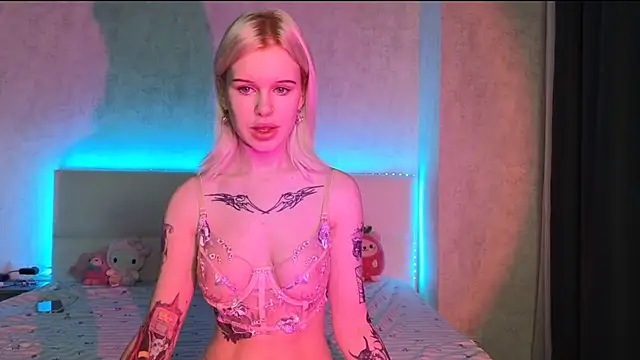 HoneyGold  online show from 10-10-25, 02:01