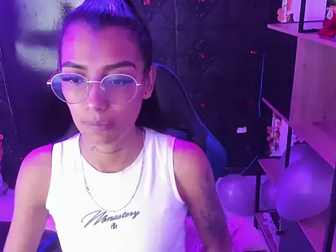 KarlaSlutSkinny   online show from 03-31-26, 08:33