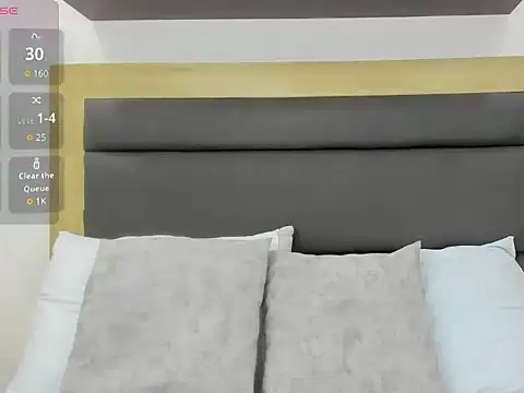 laura maite  online show from 12-18-25, 12:09