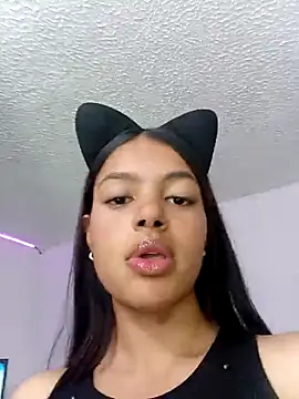 MeganHillss online show from 11-05-25, 05:10