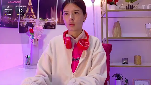 SweetRenata  online show from 05-12-26, 11:38