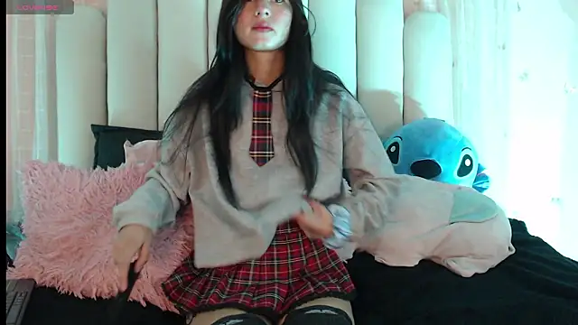 Snapshot of SweetRenata_ chatting on 02-02-26, 01:21 SweetRenata online show from 02-02-26, 01:21