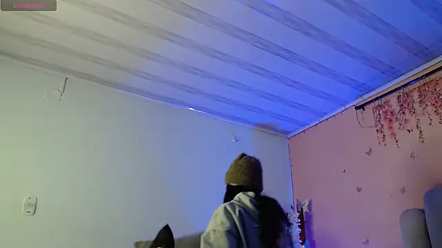 SweetRenata  online show from 10-22-25, 11:20