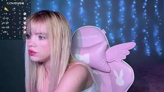 myprettylola online show from 11-25-25, 06:52