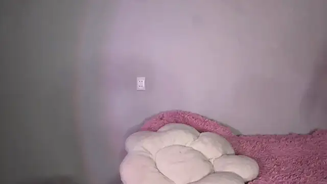 myprettylola online show from 10-25-25, 06:41