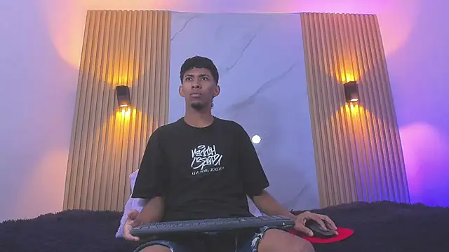 Ethan thouse online show from 10-10-25, 03:18