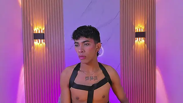 Ethan thouse online show from 11-23-25, 06:51