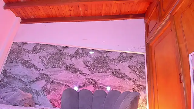 Ethan thouse online show from 12-19-25, 07:05