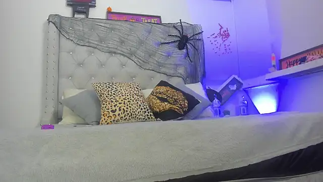 ChocoBunny1 online show from 10-22-25, 03:28