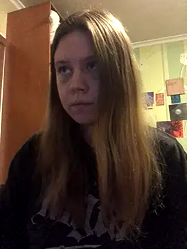 Snapshot of LunaVirelle chatting on 10-16-25, 04:15 LunaVirelle online show from 10-16-25, 04:15