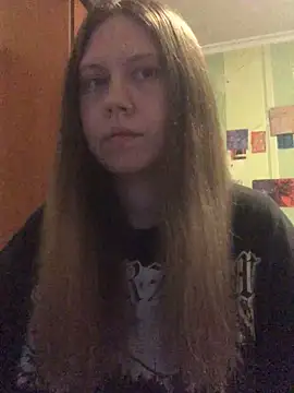 LunaVirelle online show from 04-18-26, 04:53
