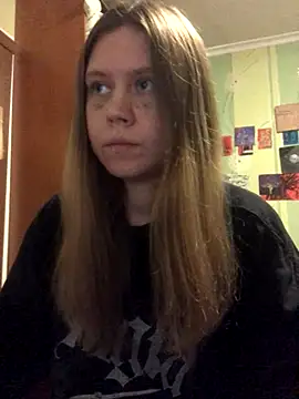 LunaVirelle online show from 10-27-25, 06:42