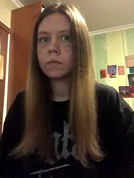 LunaVirelle online show from 11-17-25, 09:30