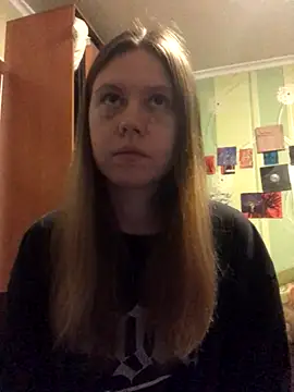 Snapshot of LunaVirelle chatting on 10-21-25, 05:01 LunaVirelle online show from 10-21-25, 05:01