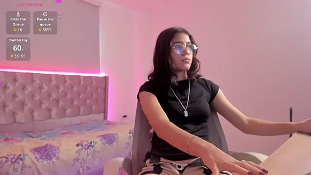 beiby glow online show from 10-11-25, 01:01