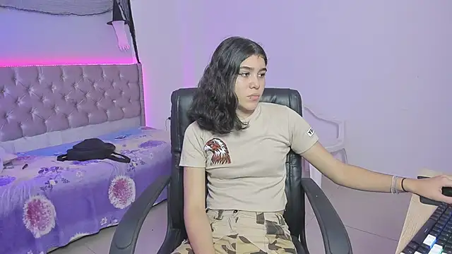 beiby glow online show from 11-04-25, 02:10