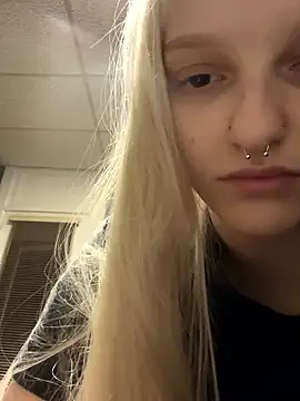 lexuslover687 online show from 04-15-26, 08:42