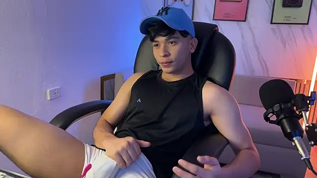 David Nova online show from 11-23-25, 12:04