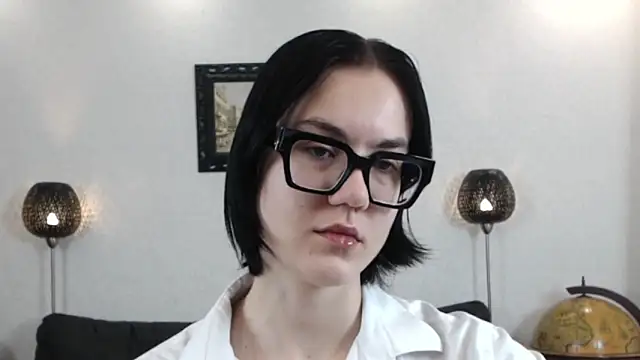 Marie Fitch online show from 11-28-25, 03:07