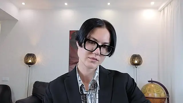 Marie Fitch online show from 05-20-26, 04:09