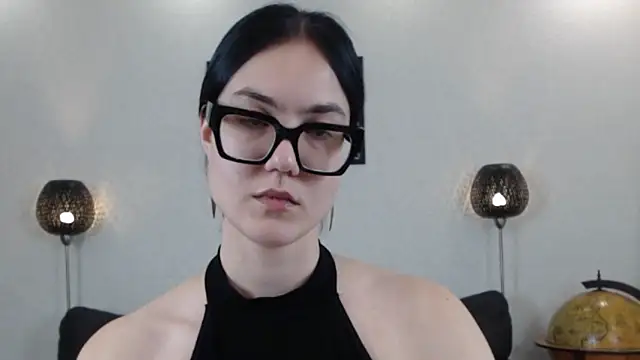 Marie Fitch online show from 11-08-25, 01:53