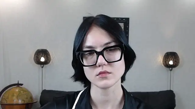 Marie Fitch online show from 10-22-25, 03:55