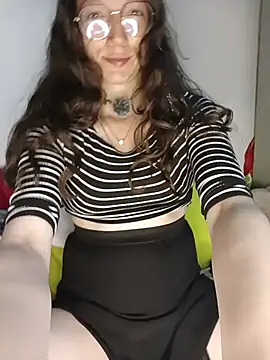 Lucy colee online show from 12-17-25, 02:27