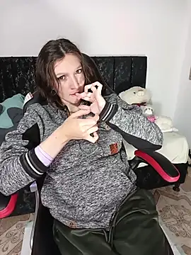 Snapshot of Lucy_colee chatting on 02-28-26, 01:33 Lucy colee online show from 02-28-26, 01:33