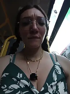 Snapshot of Lucy_colee chatting on 02-21-26, 08:11 Lucy colee online show from 02-21-26, 08:11