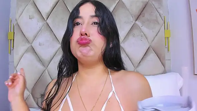 GabyParker  online show from 05-14-26, 12:24