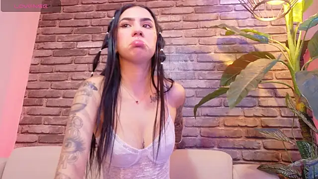 alessia faccheti online show from 10-23-25, 07:34